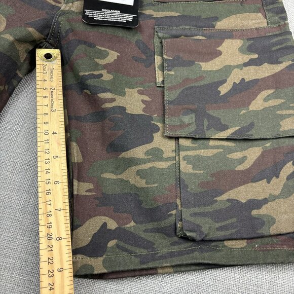 Men's Camo Cargo Shorts By GDMG & Co. Size 32 - Picture 6 of 11